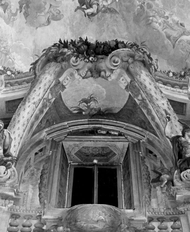 portale maggiore by Della Greca Vincenzo, Appiani Andrea (met&agrave; sec. XVII)